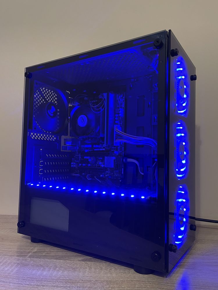 Używany komputer – AMD A10-7800, 8GB RAM, SSD 256GB, RGB