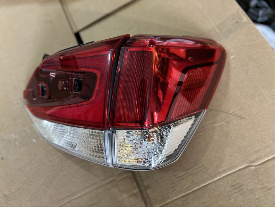 Ліхтар задній правий лівий Subaru Forester SK S14 2018-2023 84912SJ060