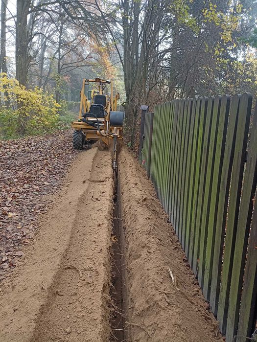 koparka przyłącza wodne przewierty przebicia przeciski kretem