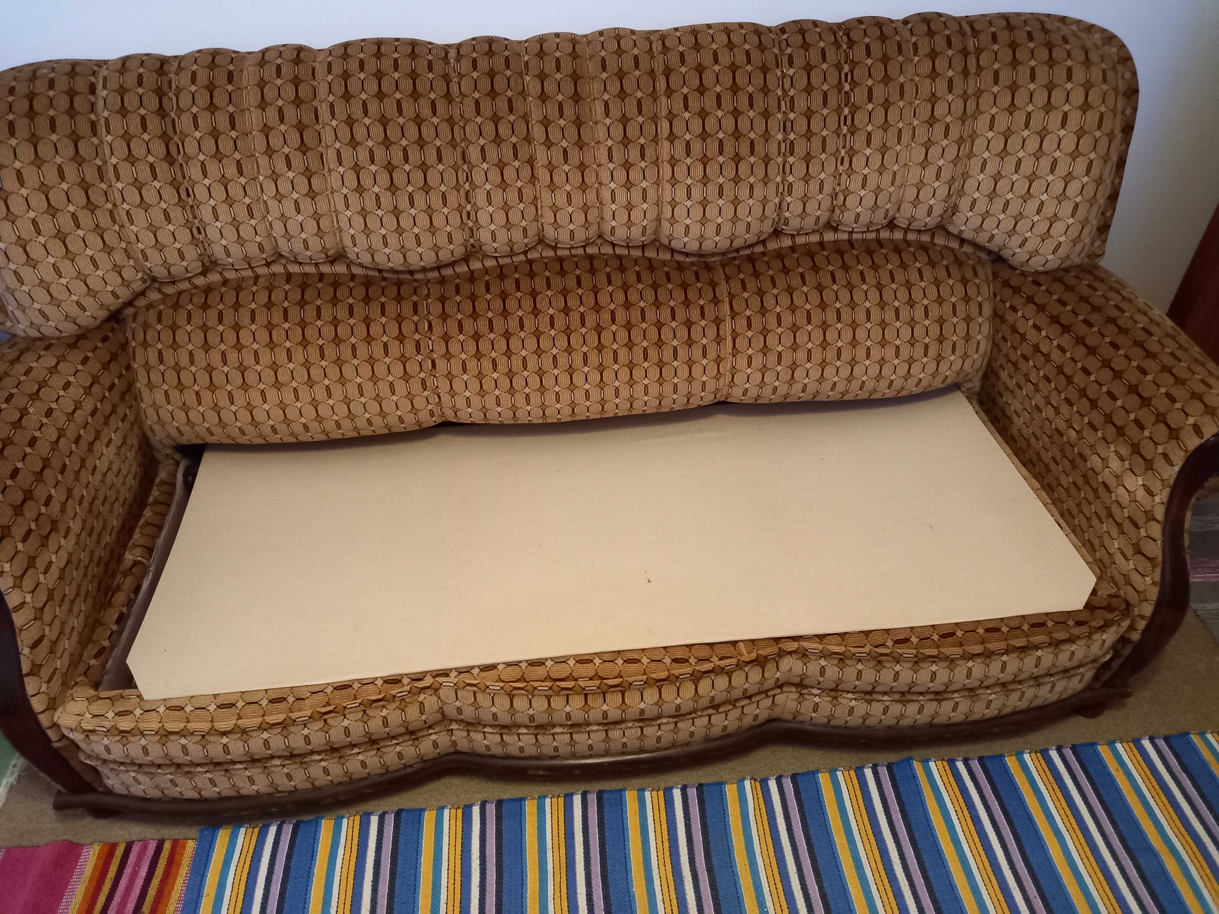 Terno de sofás em lindo tecido aveludado estampado castanho