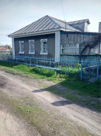 Продається будинок в смт Вороніж