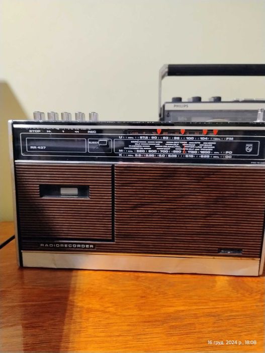 Магнитофон радио Philips RR 437