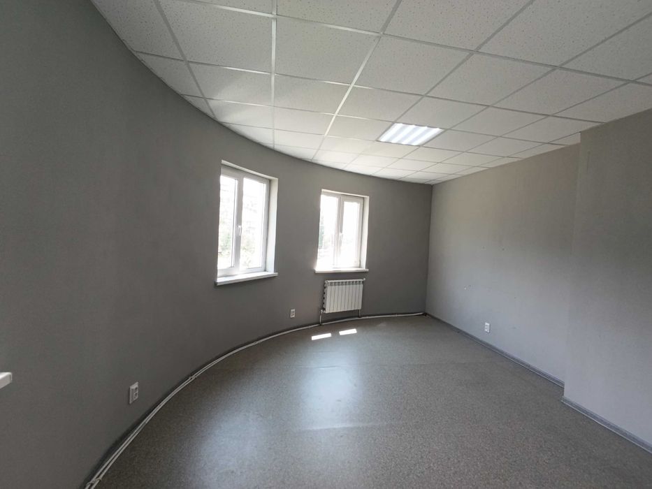 24/25/27/18 м2 кабінети з водою 4-й Л.Лук'яненка-Тимошенко/Оболонський