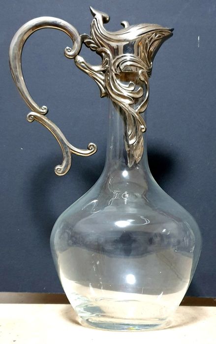 Linda carafe decantador vintage com armação banhado em prata