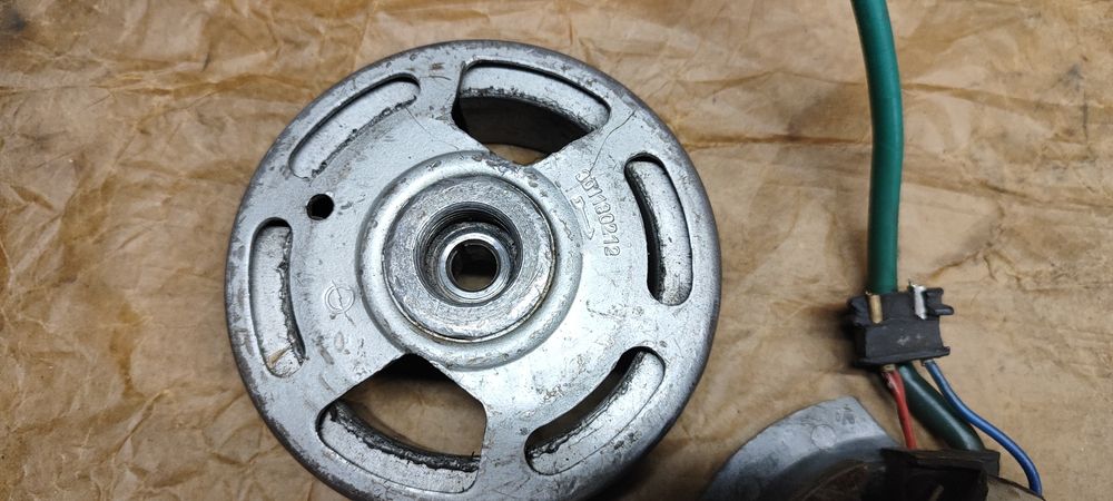 Zapłon romet komar motorynka j. nowy iskrownik magneto koło magnsowe