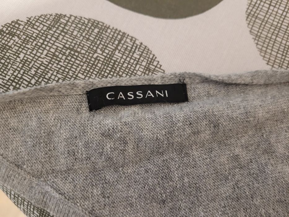 Chusta wełniana z domieszką kaszmiru firmy cassani