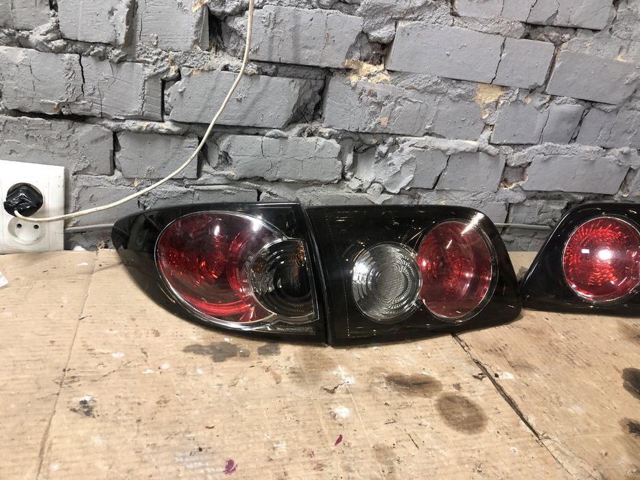 Стопи Ліхтарі задні Фонарь Mazda 6 GG універсал динамічні рестайл