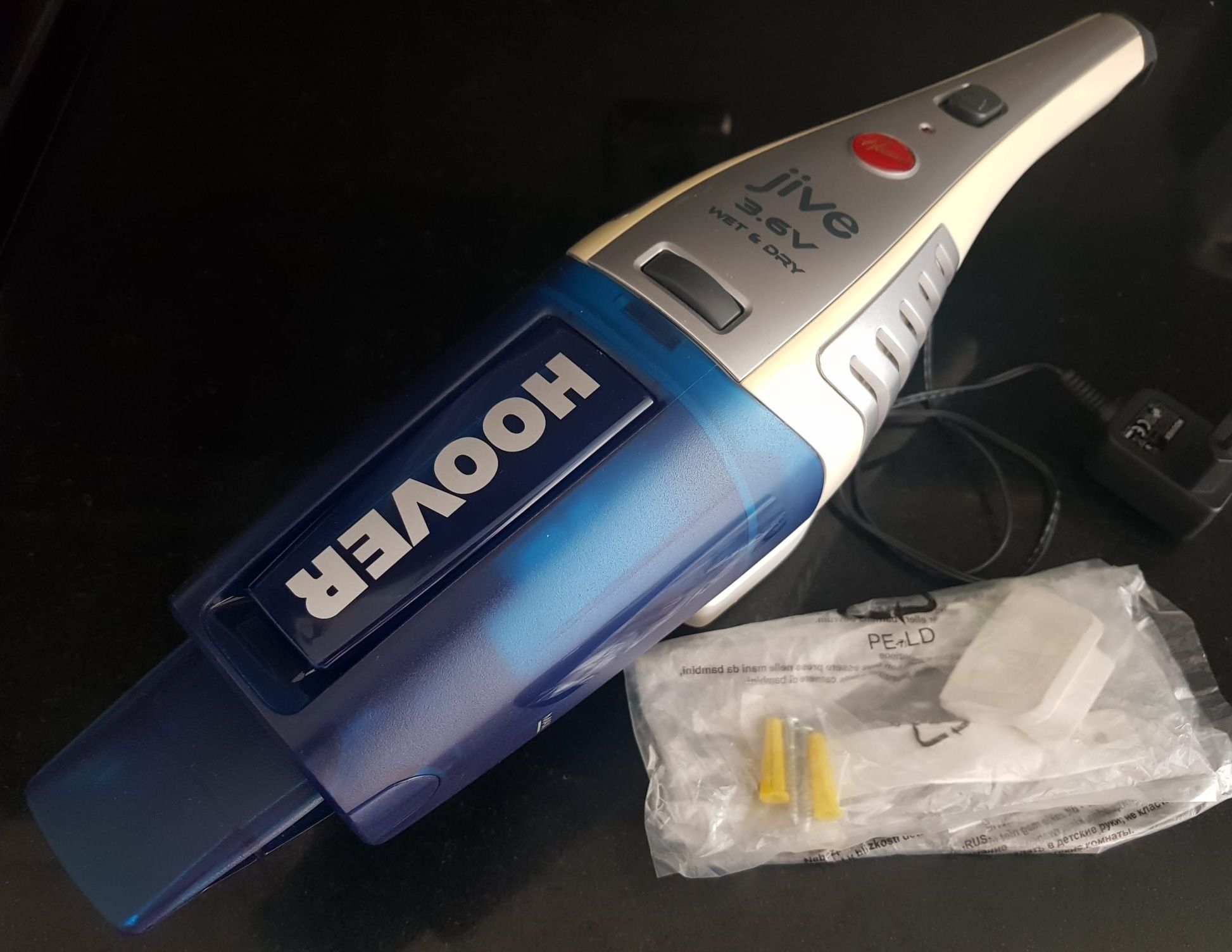 Aspiradores de bancada novos: Hoover jive e Philips série Cucina.