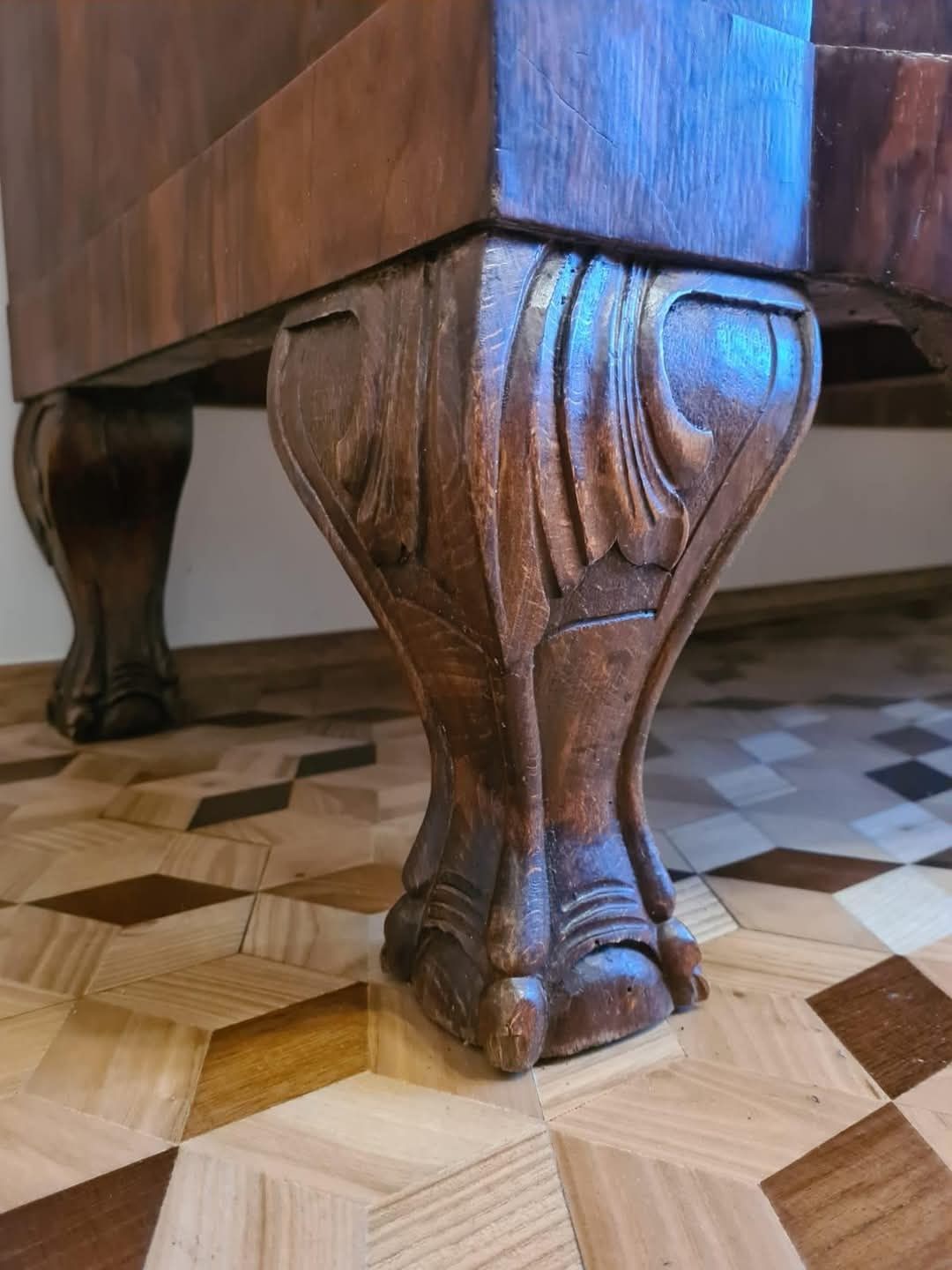 Antyki komplet mebli orzechowych