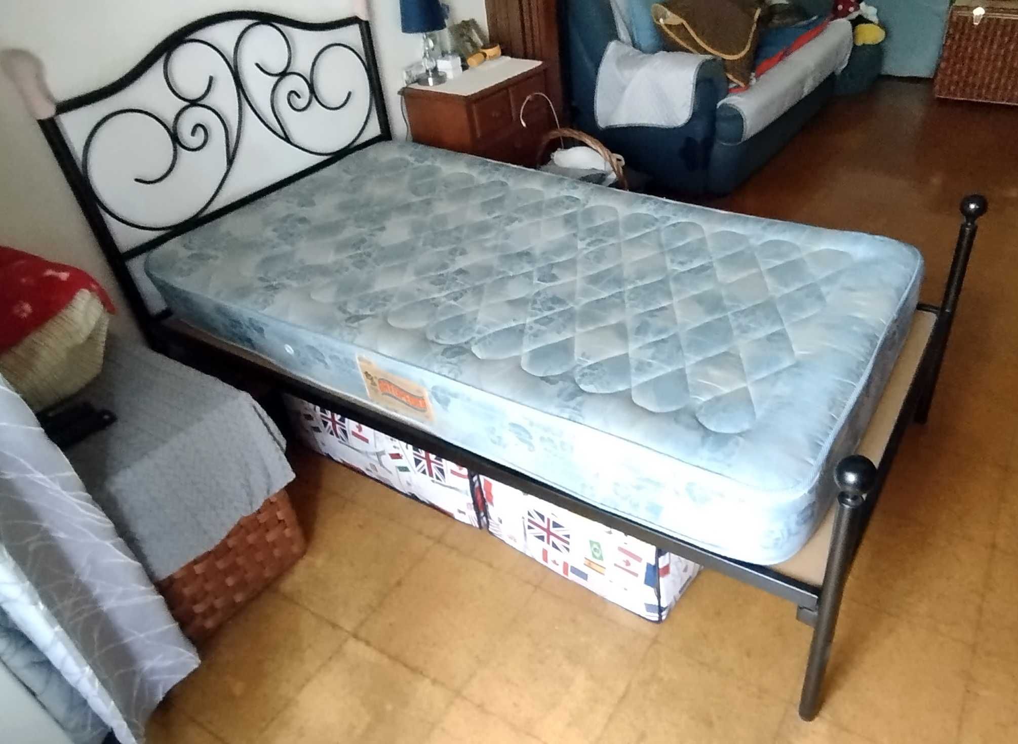 Cama de Solteiro 2mx1m SEM PARAFUSOS! Ferro Preto + Estrado e Colchão