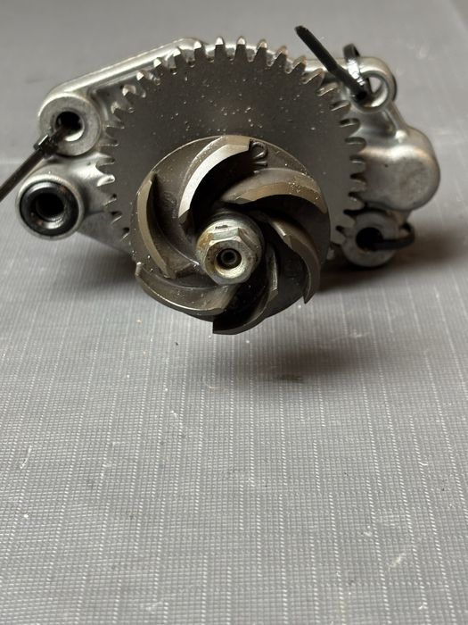 Pompa wody KAWASAKI KLR250