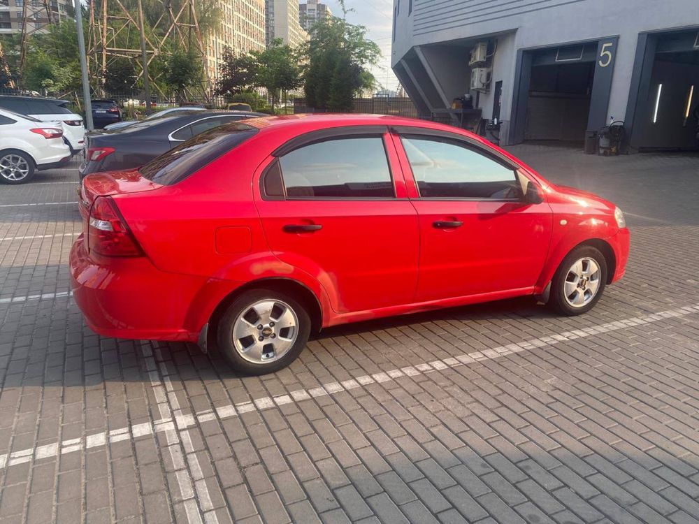 Chevrolet Aveo 1.5 газ/бензин автомат в отличном сост