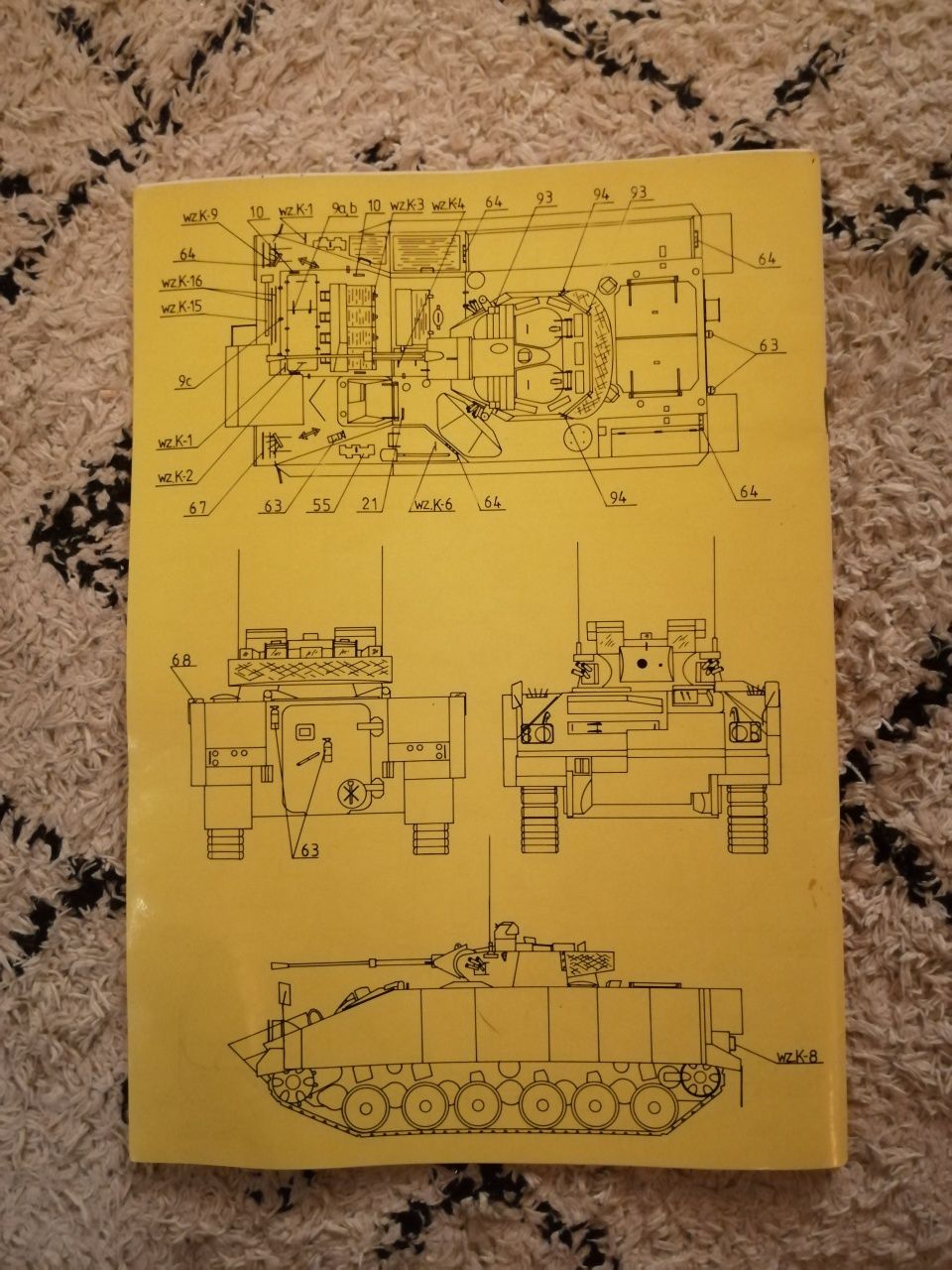 Model kartonowy MCV-80 Warrior