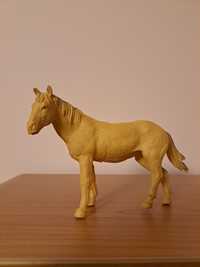 Figurka beżowy koń