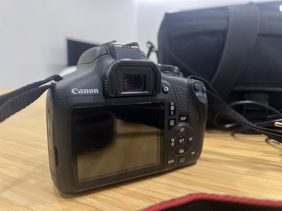 Canon EOS 2000D 18-55