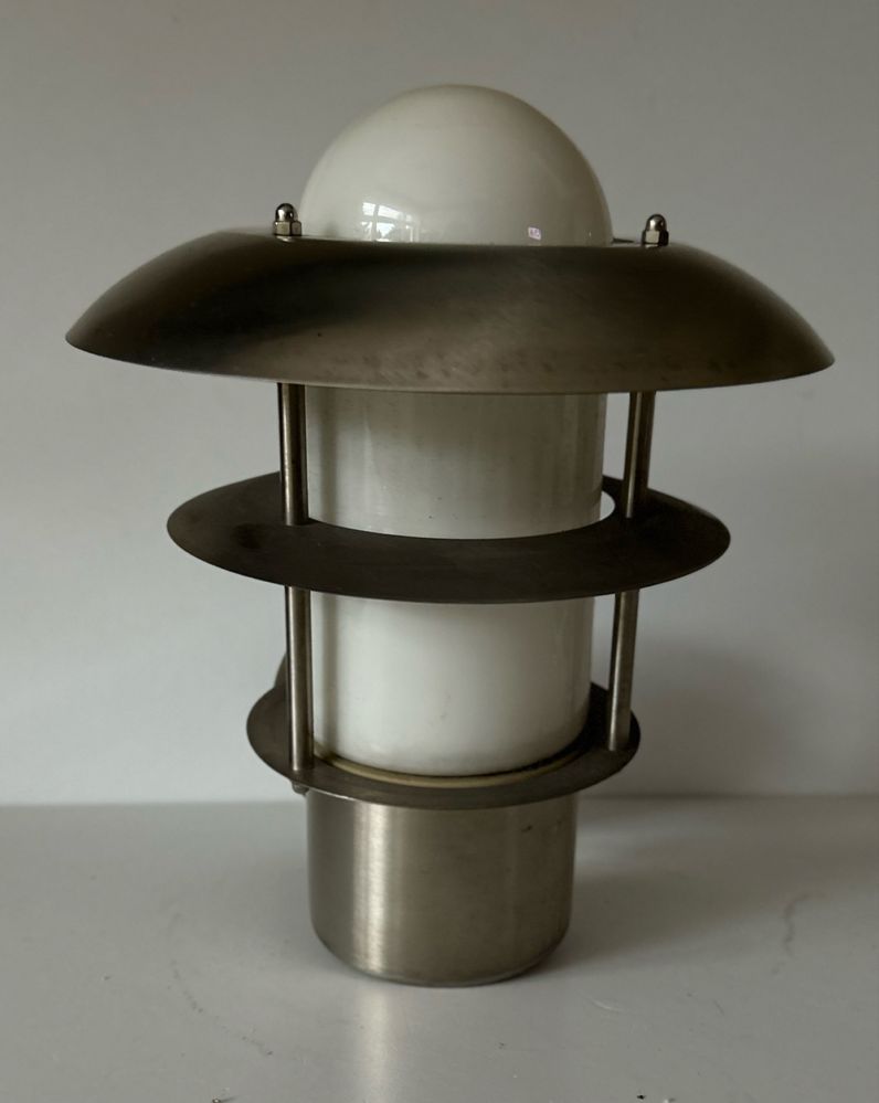 Lampa zewnętrzna wisząca