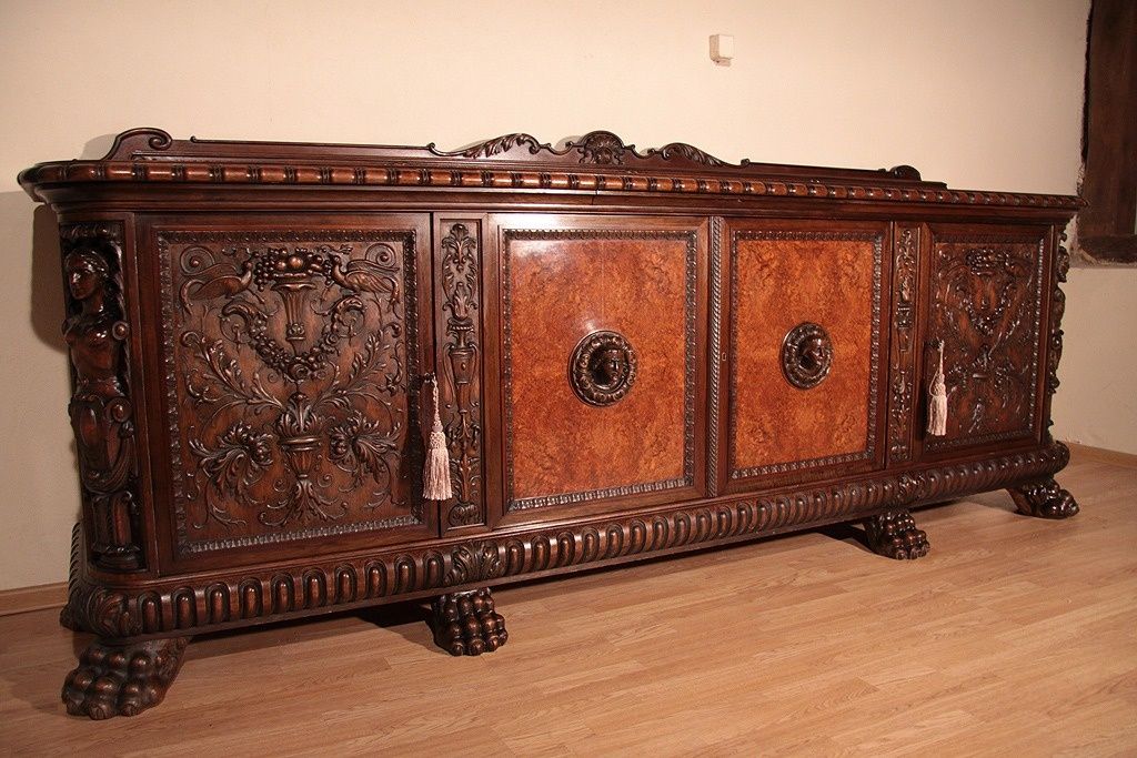 Niesamowity, bufet neorenesansowy z 1925 roku. Oryginał.