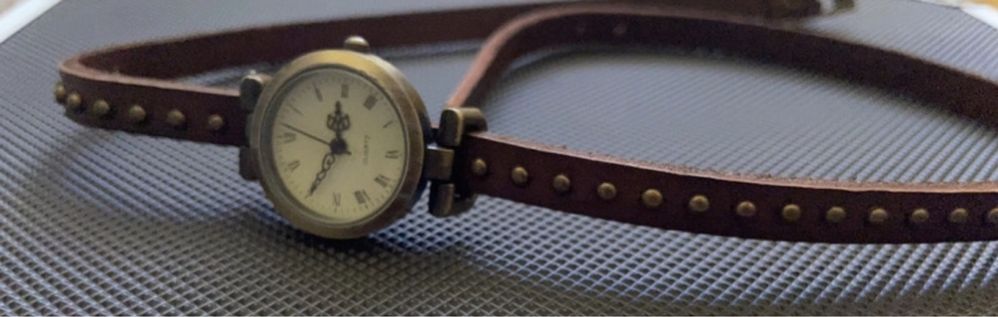 Zegarek skórzany retro