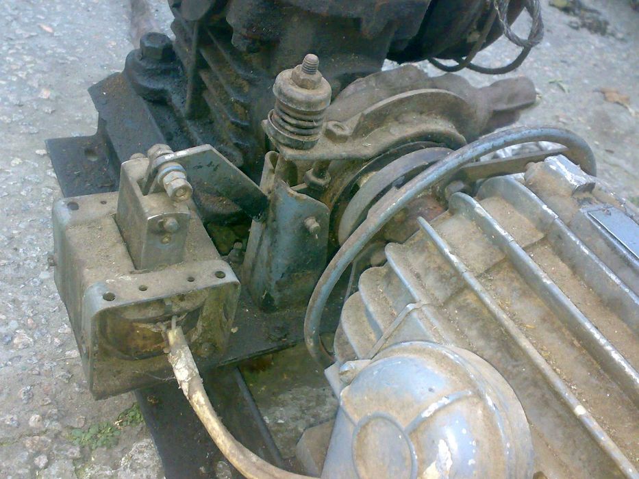 Электро лебедка .3 квт 1420 об мин.для  подъема лодки.машины         .