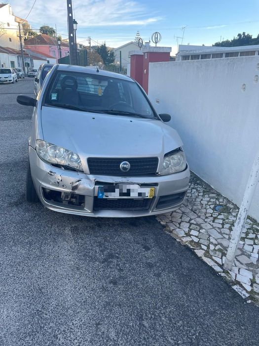 Carro batido , mas andamento