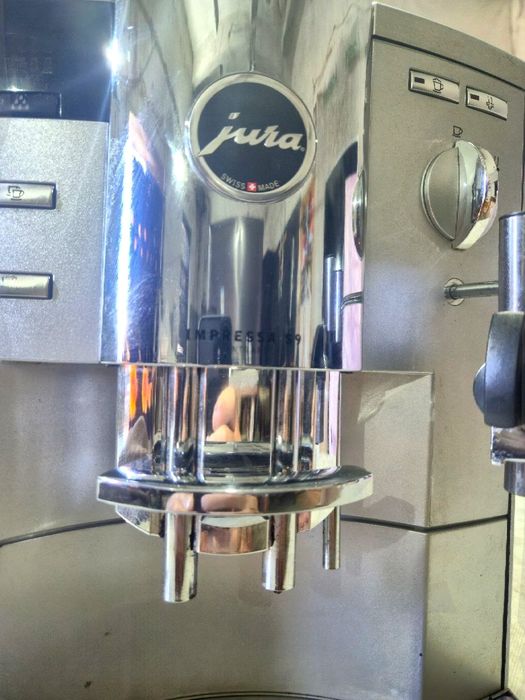Кавомашина JURA
 IMPRESSA S9.