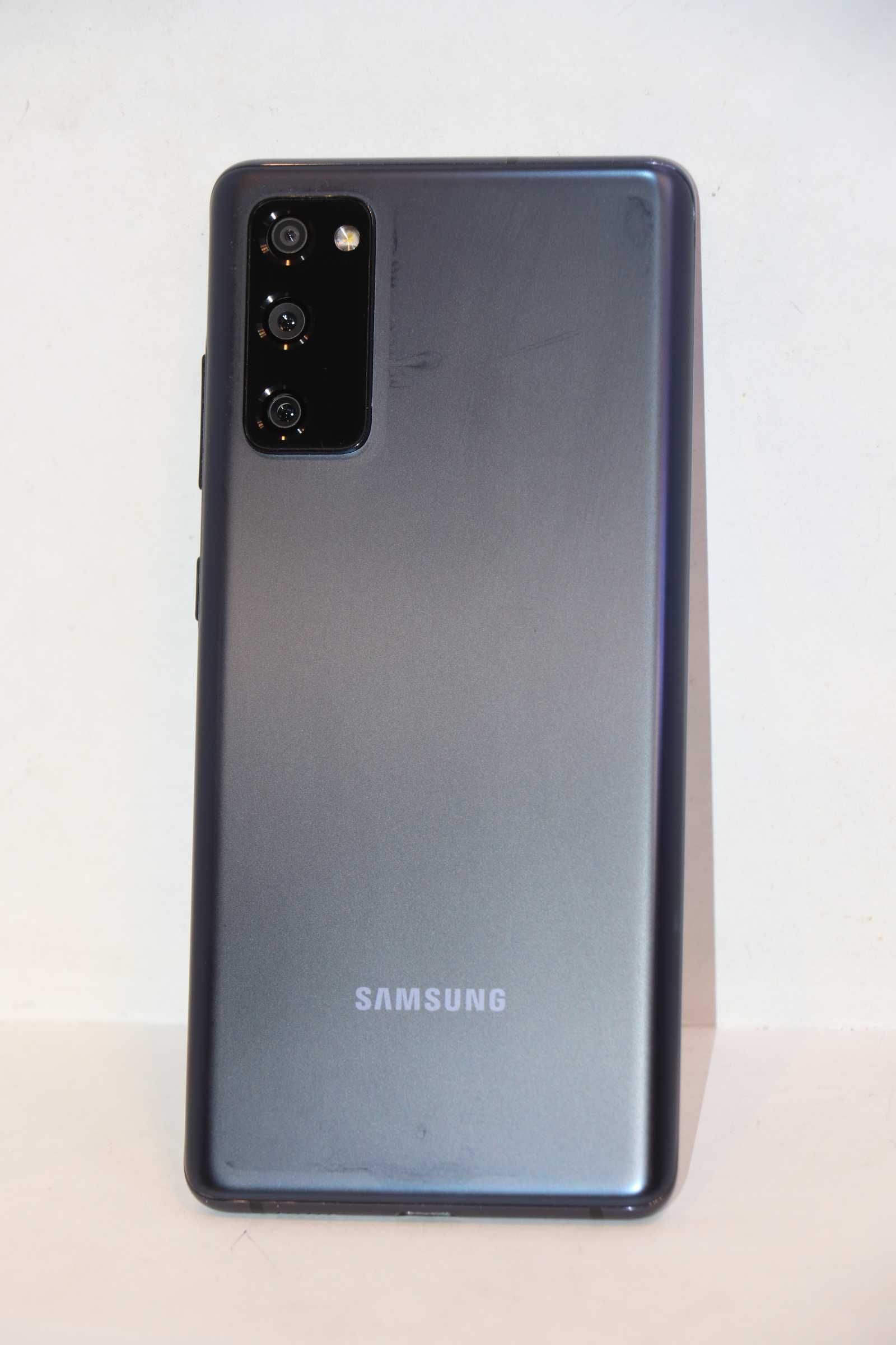 Samsung Galaxy S20 FE G780F 6/128GB Cloud Navy , отличное состояние!