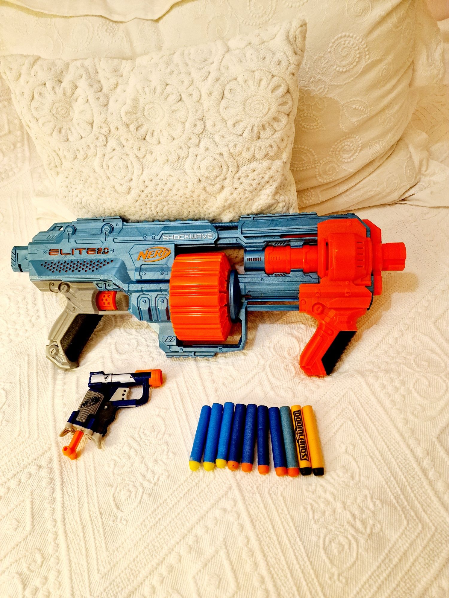 Nerf Elite 2.0 Shockwave + Mały Nerf Jolt + 10 strzałek
