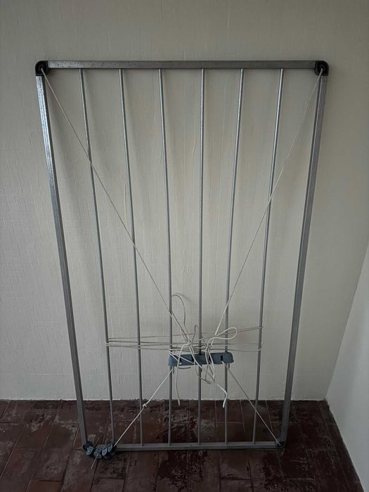 Estendal de roupa de suspensão