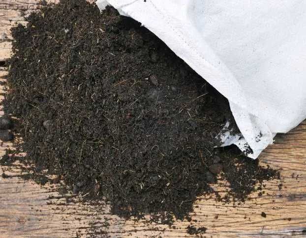 Kompost naturalny Ziemia ogrodowa 4 tony mała wywrotka