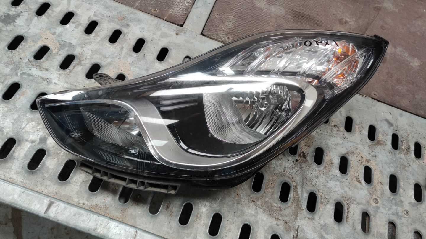 Hyundai ix20 lampa lewa Europa