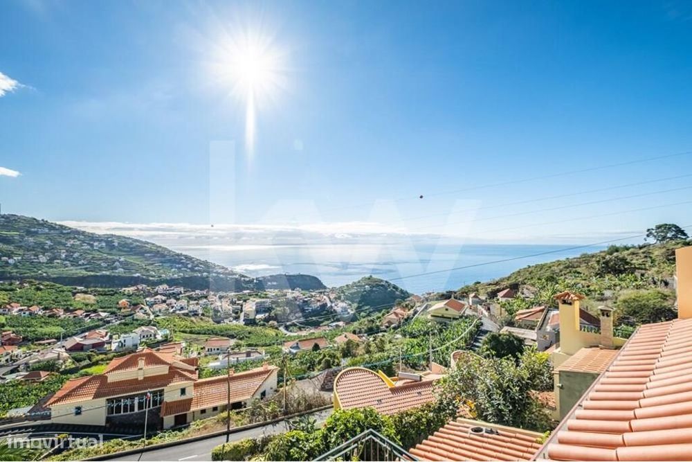 Moradia T3. Ribeira Brava, Excelente Exposição Solar E Vista Mar