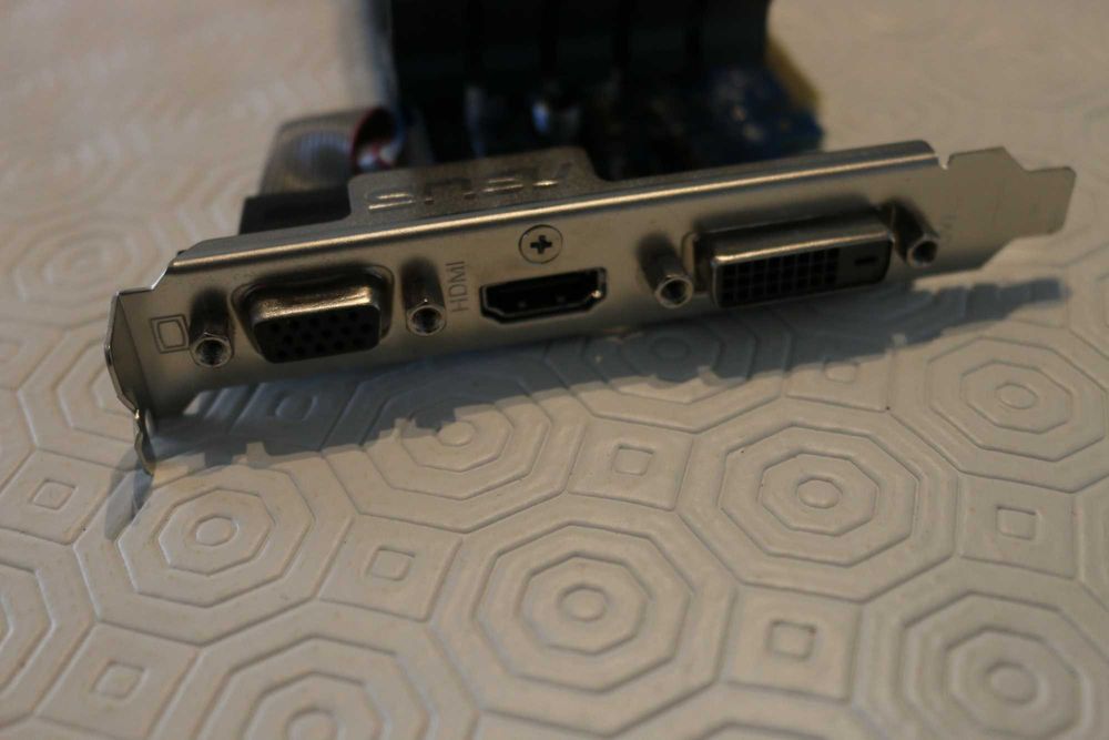 Placa gráfica asus GT730 SL 2GD5 BRK