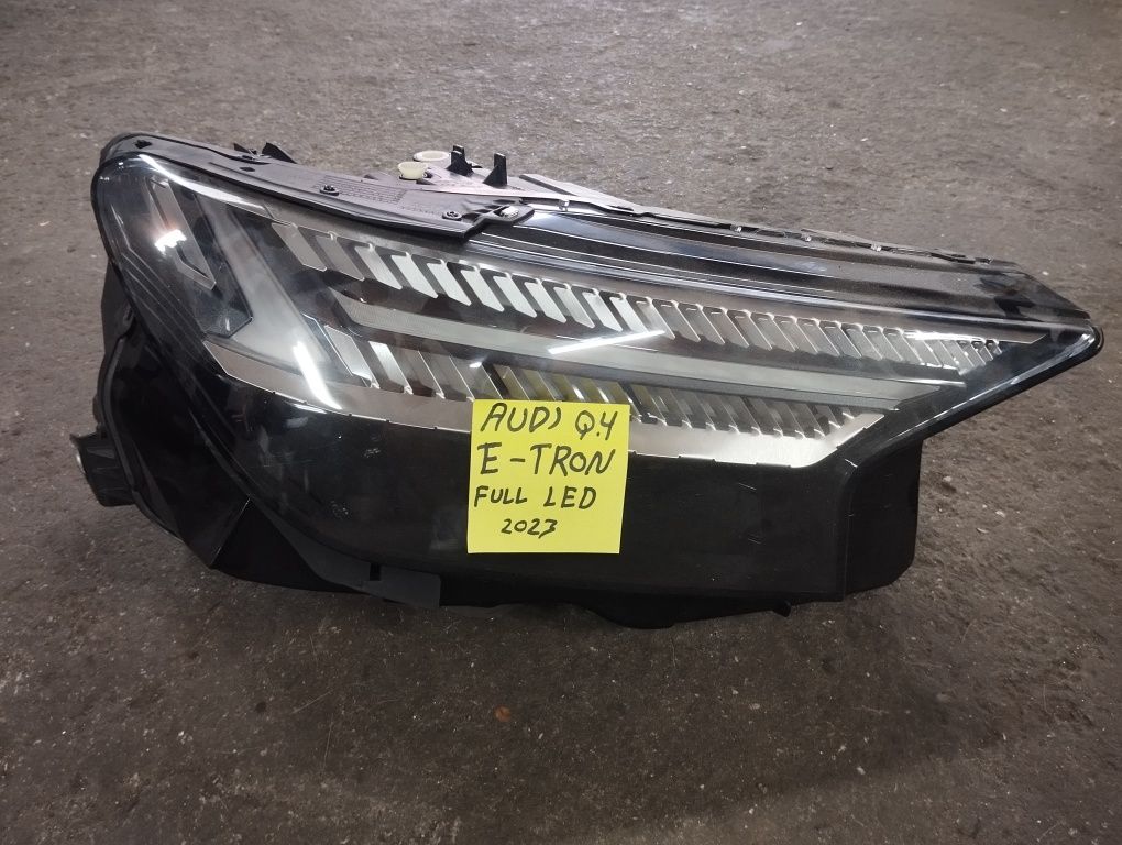 Ótica Audi Q4 ETRON 2021 e 2023 Full led