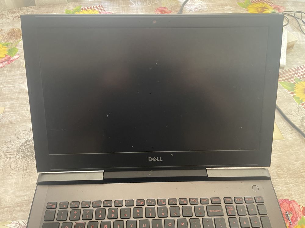 Ноутбук Dell7577