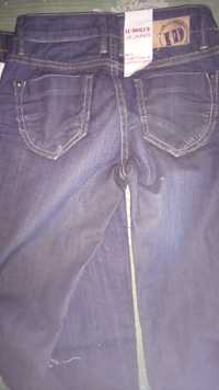 Брендрвые женские на подростка джинсы il dolce новые 25,24 размер