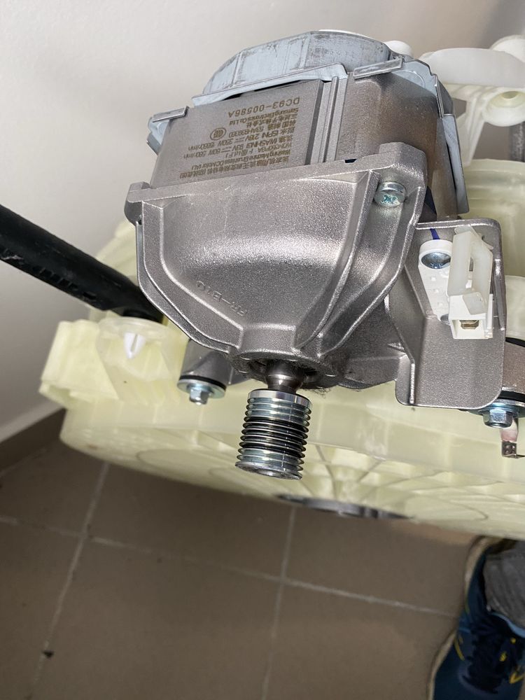 Pralka SAMSUNG WW80K5210VW/EO na części