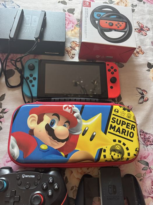 Nintendo Switch. Весь комплект на фото,в хорошому стані.