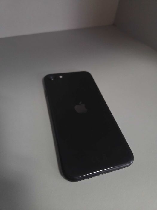Telefon IPhone SE 2020