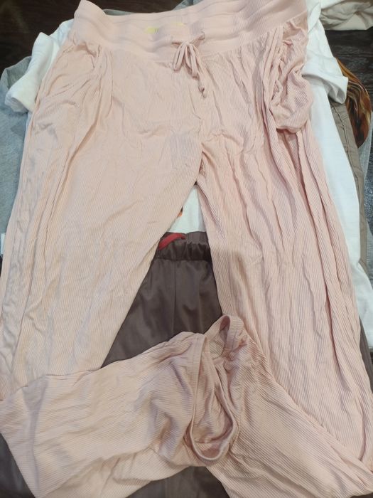 Речі віддам жіночі