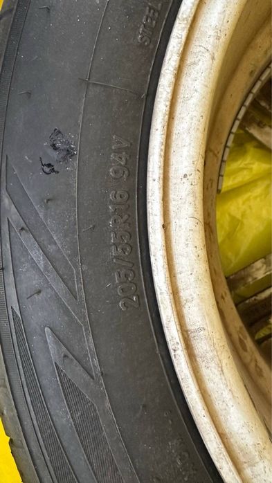 Шини (резина) Toyo Tires R16