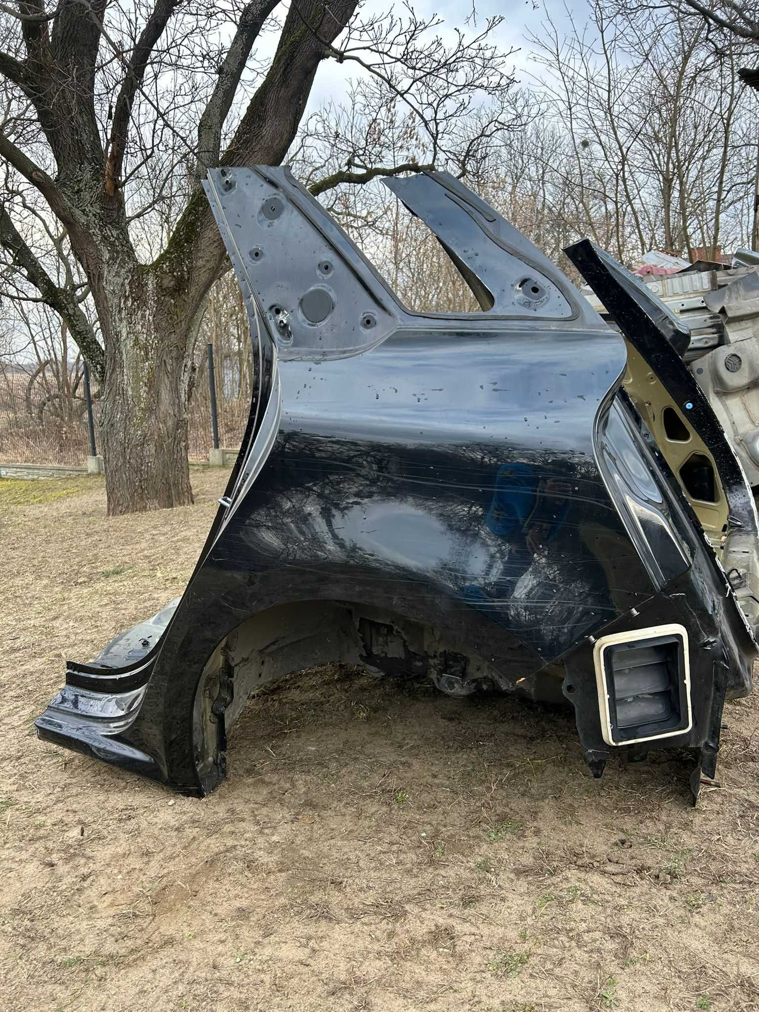 Ćwiartka błotnik lewy tył Citroen C4 Picasso II EXYB