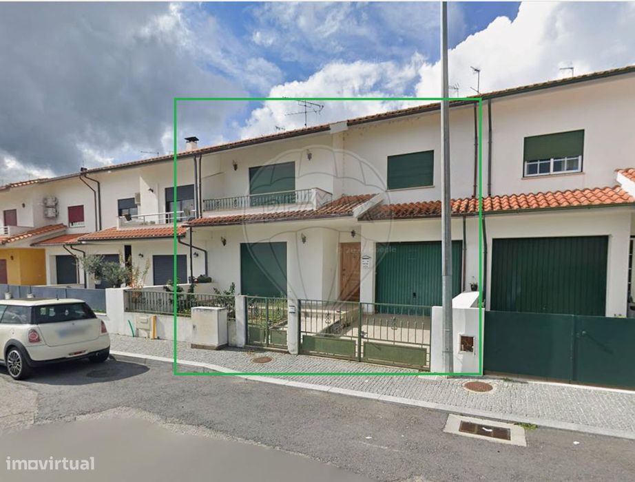 Moradia T4 para venda