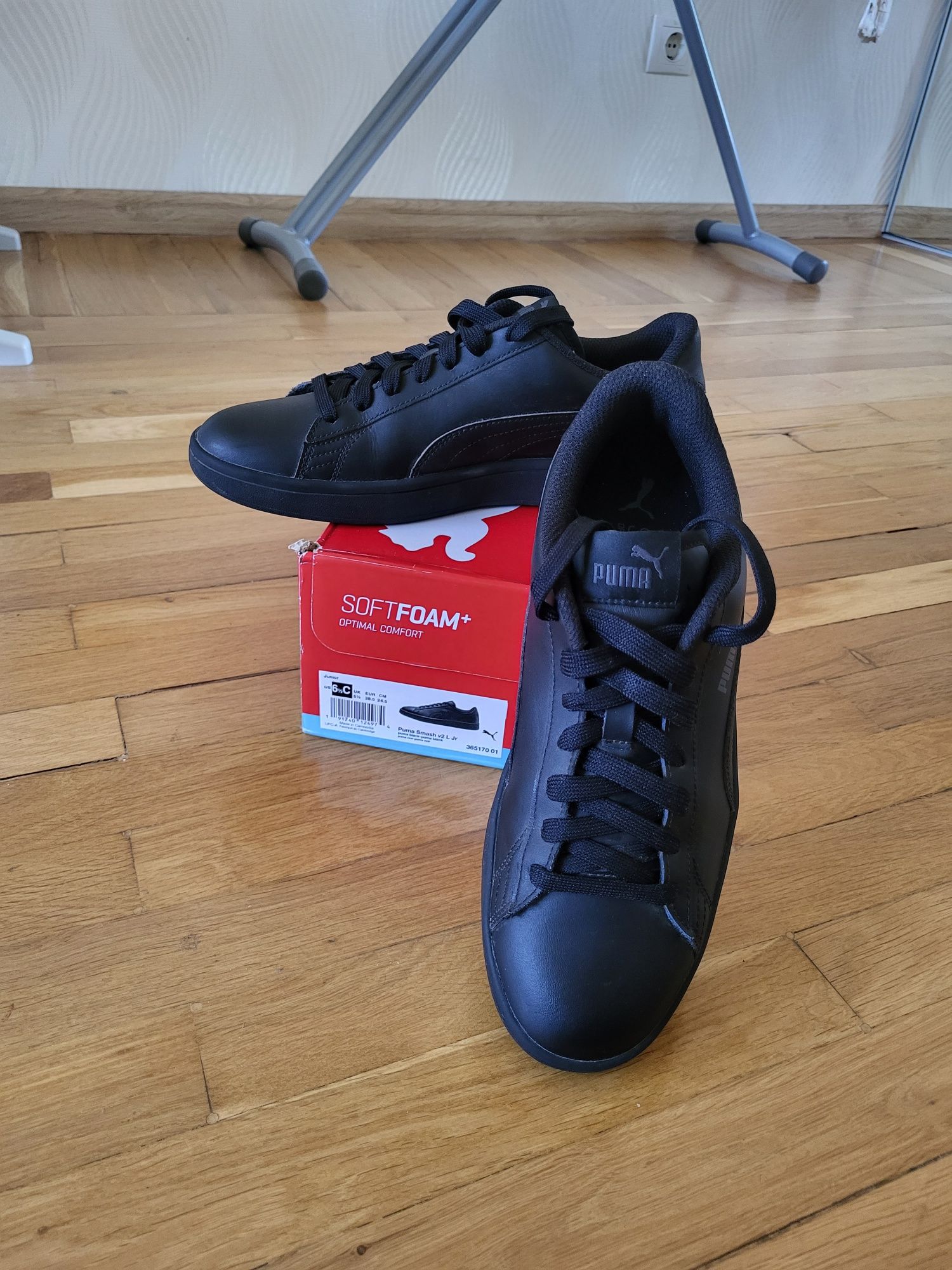 Снікерси кросівки шкіряні Puma Smash v2, 38,5 розмір