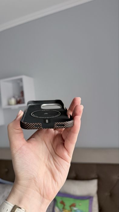 Чохол Pitaka на iPhone 16