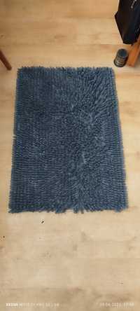 Sprzedam dywan z długim włosem 80 x 55 cm stan bardzo dobry