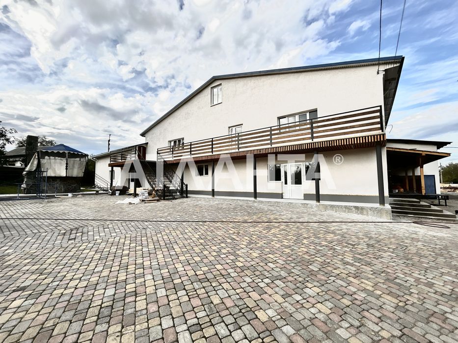 Оренда складів великих площ, є офісні, жилі та комерц приміщ