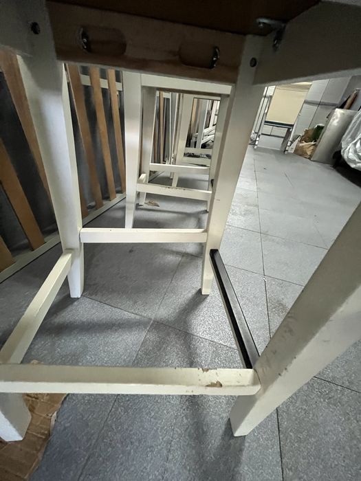 Vendo 3 cadeiras e 1 banco altos IKEA - valor para conjunto