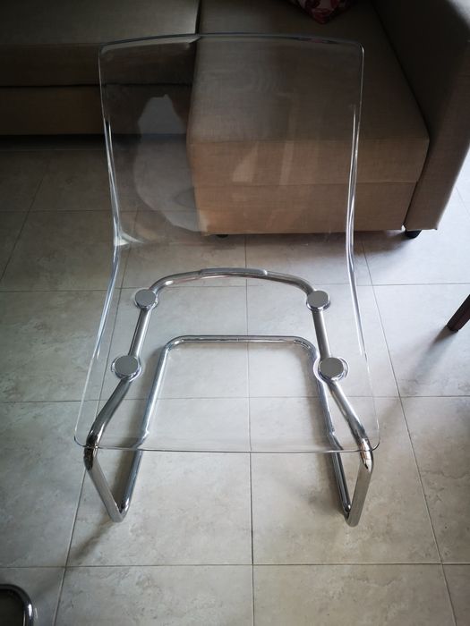 Cadeira acrílico
