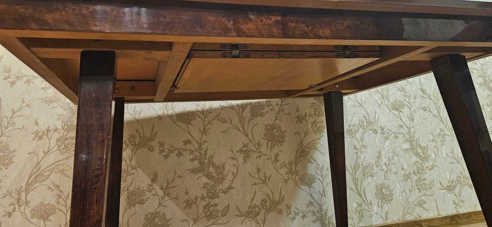 Стіл розкладний дерев"яний лакований