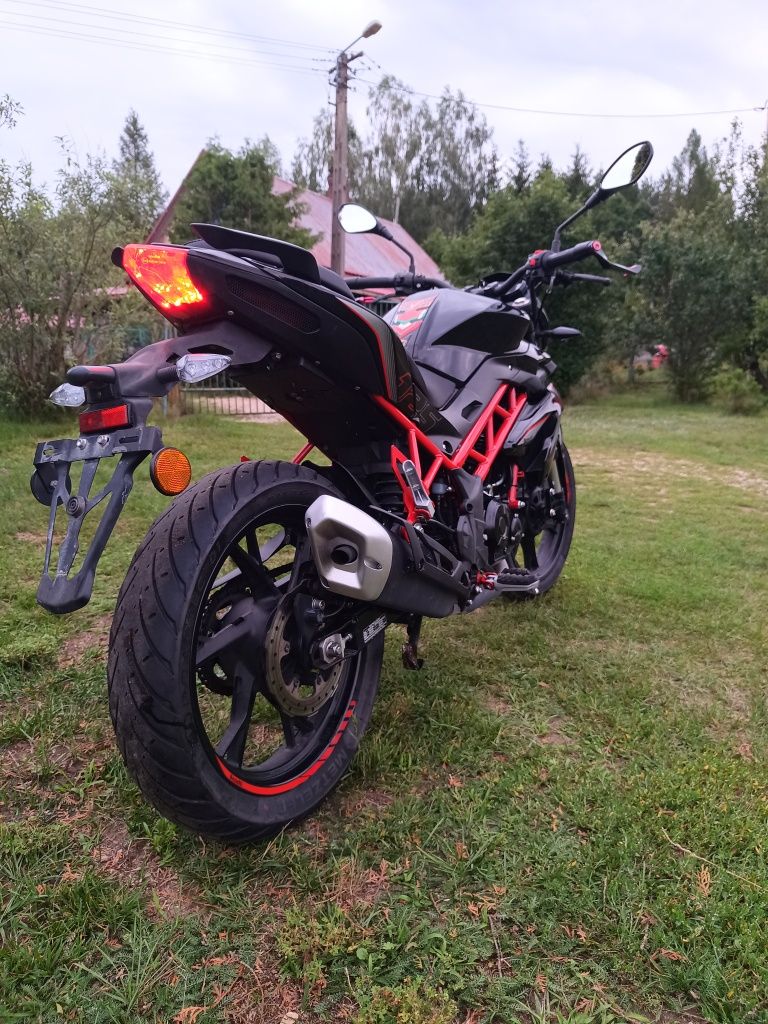 Motocykl Benelli BN 125
